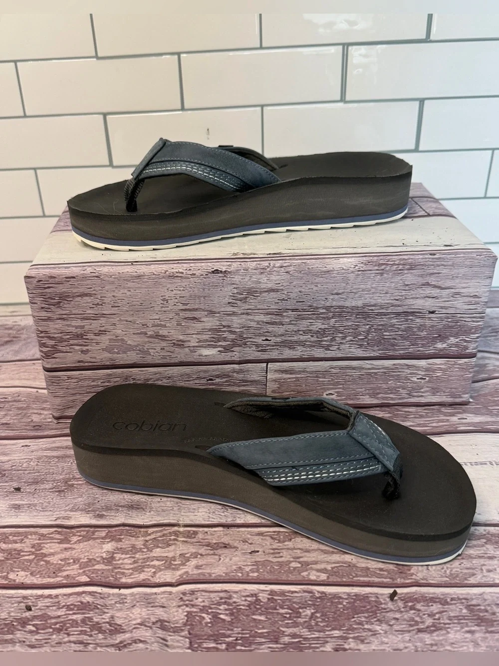 Cobian Women’s  Blue Gray Foam Flip Flop 🩴 Sandals Size 6